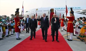 Tokayev Pakistan’da Resmi Ziyarette