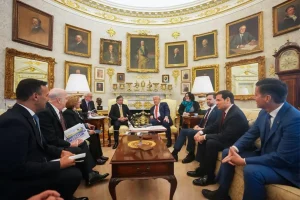 Trump ve Petro, Beyaz Saray’da biraraya geldi