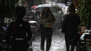 Ülke genelinde sıcaklıklar düşüyor: Yağışlı hava etkisini sürdürecek