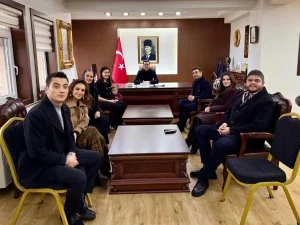 Uzak Şehir Oyuncularından Kaymakam’a Ziyaret