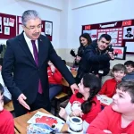 Vali Yılmaz, Öğrencilerle Buluştu