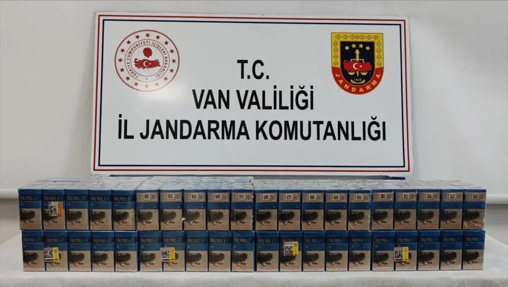Van’da 720 Paket Kaçak Sigara Ele Geçirildi