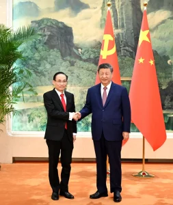 Xi ve Trung, Çin-Vietnam İlişkilerini Görüştü