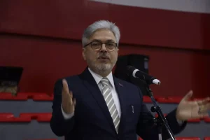 Yalova’da okullarda ikinci dönem “Bayrak Sevgisi” temasıyla başladı