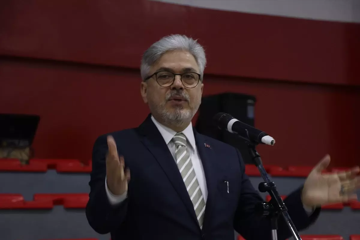 Yalova’da okullarda ikinci dönem “Bayrak Sevgisi” temasıyla başladı