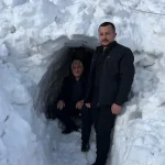 Yüksekova’da Esnaf Kar Tüneli Açtı