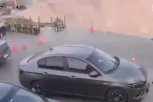 Zemin çökmesi sonucu benzin istasyonu yerin altına gömüldü