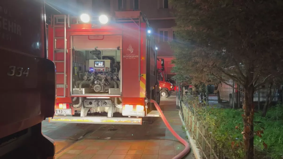 Zeytinburnu’nda Otopark Yangını