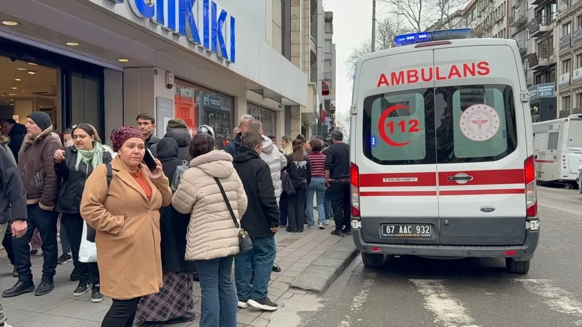 Zonguldak’ta Merdivenlerden Düşen Kadın Ağır Yaralandı