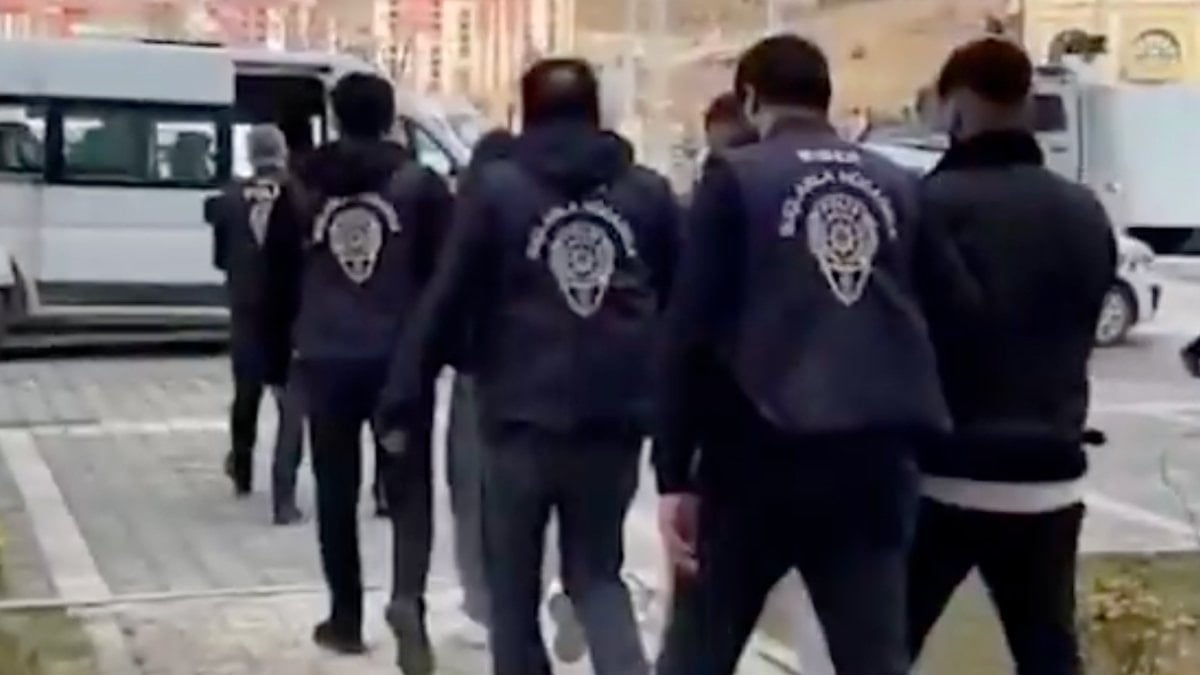 28 il merkezli siber suç operasyonu: 324 gözaltı