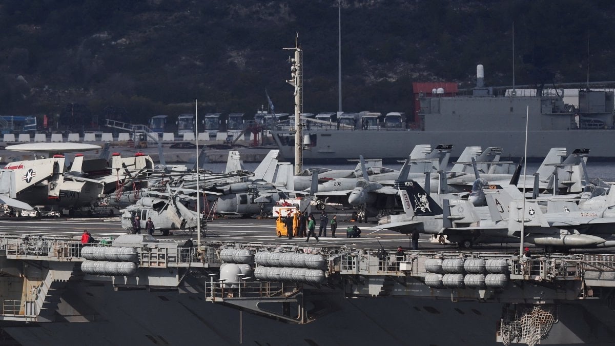 ABD’ye ait USS Gerald R. Ford uçak gemisi, Yunanistan’ın Girit Adası’na geldi