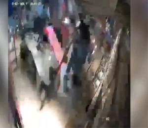 Adapazarı’nda Tütüncü Dükkanının Tavana Çöktü