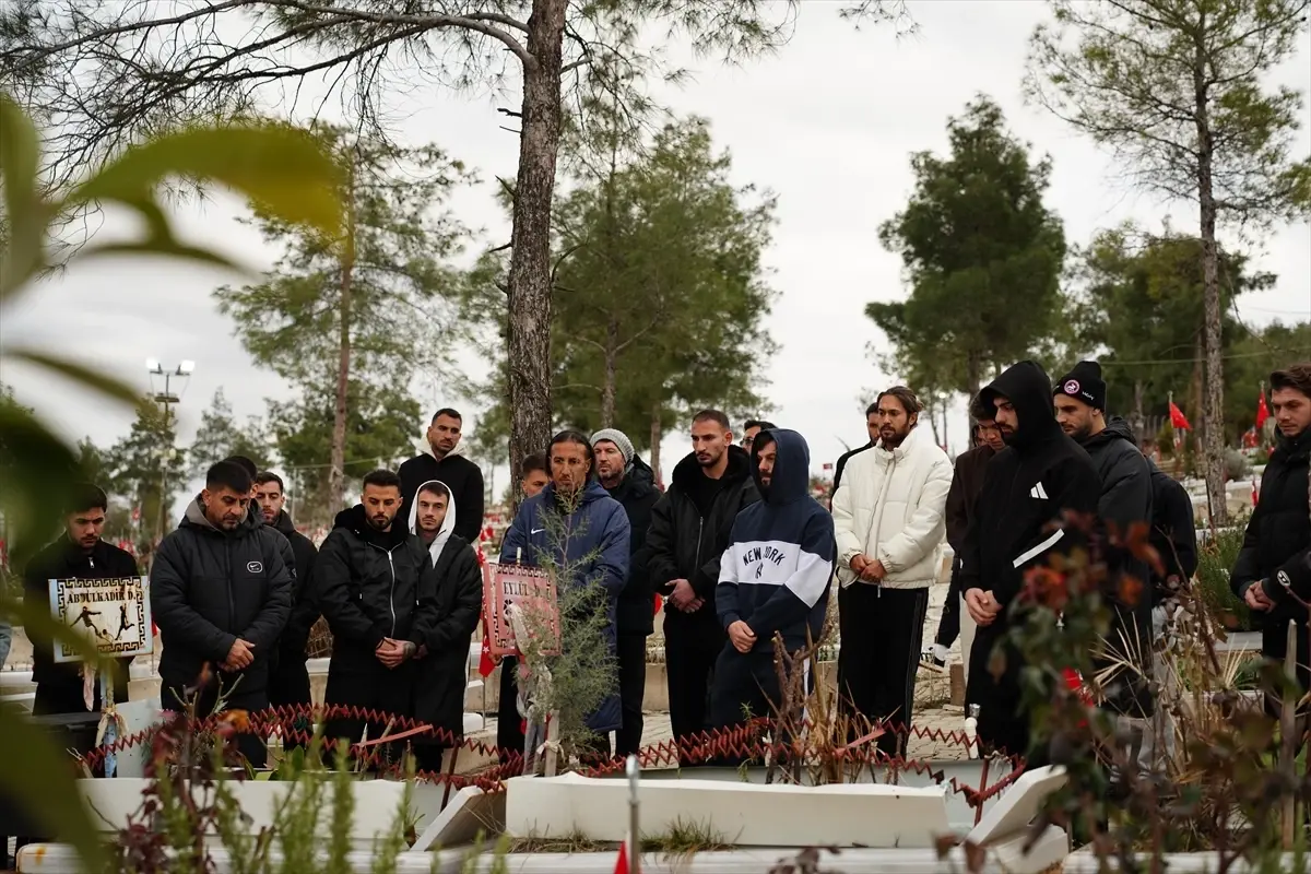 Akedaş Kahramanmaraş İstiklalspor Kulübü, depremde hayatını kaybeden sporcularını unutmadı