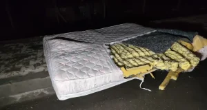 Aksaray’da Kaza: Yolda Kalan Yatağa Çarpan Araçta Sürücü Yaralandı