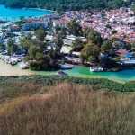 Akyaka’da Fırtına Sonrası Deniz Kahverengiye Döndü