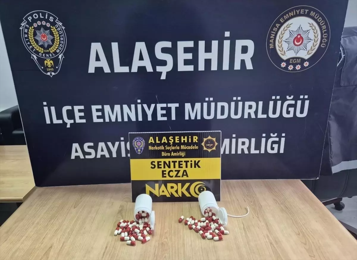 Alaşehir’de Uyuşturucu Hap Bulunan Sürücü Tutuklandı