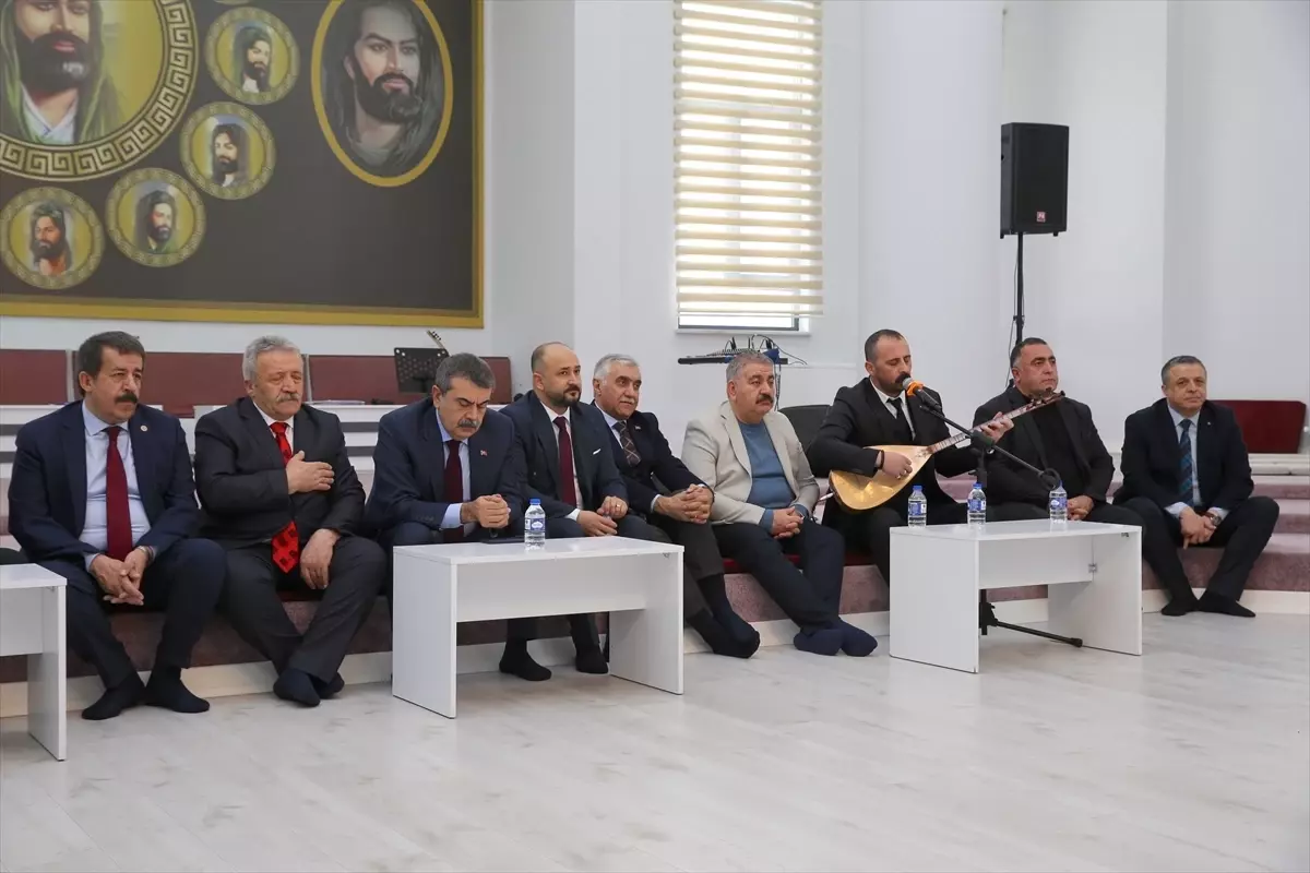 Alevi ve Bektaşi Öğrenciler İçin Yeni Din Dersi