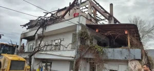 Amasya’da Yangın: Ahır ve Çatı Zarar Gördü