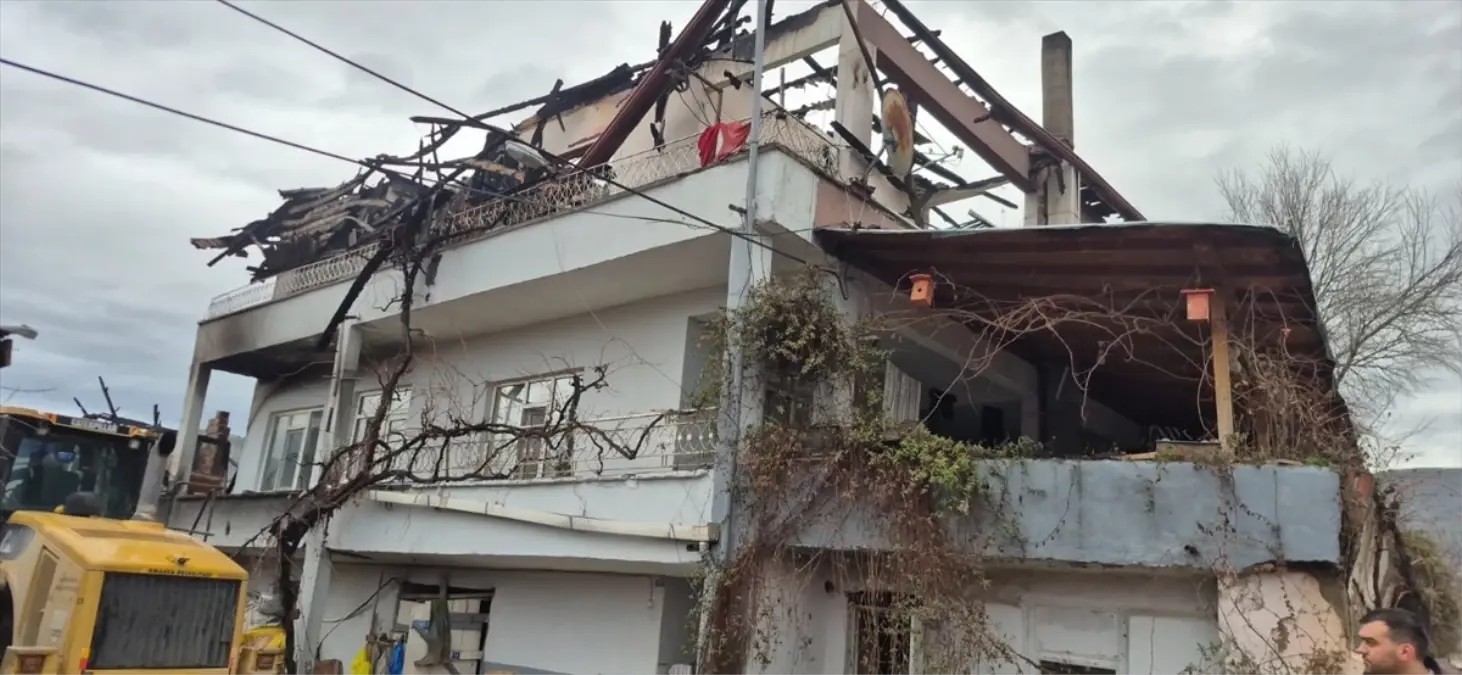 Amasya’da Yangın: Ahır ve Çatı Zarar Gördü