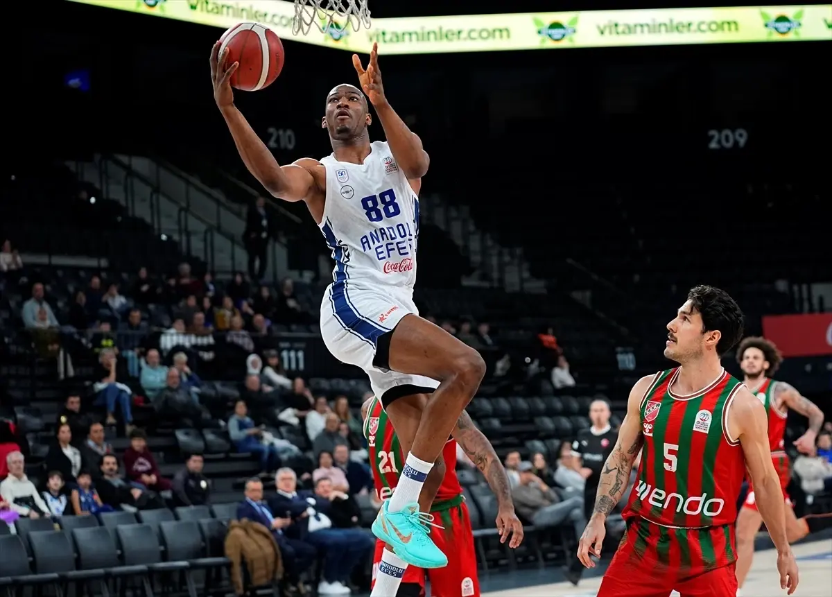 Anadolu Efes, Karşıyaka’yı 98-81 yendi