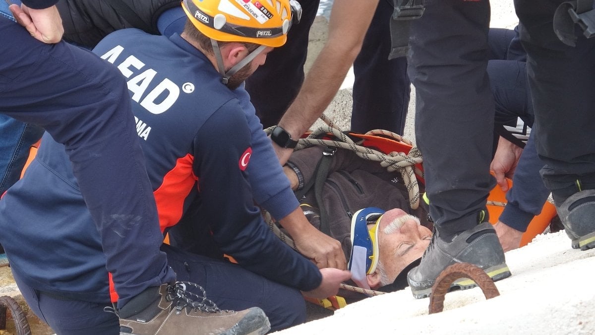 Antalya’da balık tutmak isterken ölümden döndü