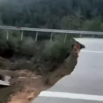 Antalya’da Heyelan Yol Çökmesine Neden Oldu