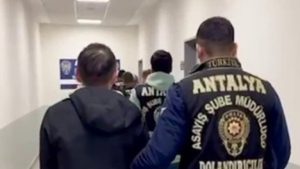 Antalya’da işe alma vaadiyle 250 bin liralık dolandırıcılık yapan 7 şahıs yakalandı