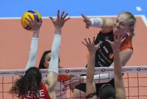 Aras Kargo, Eczacıbaşı’nı 3-2 ile Geçti