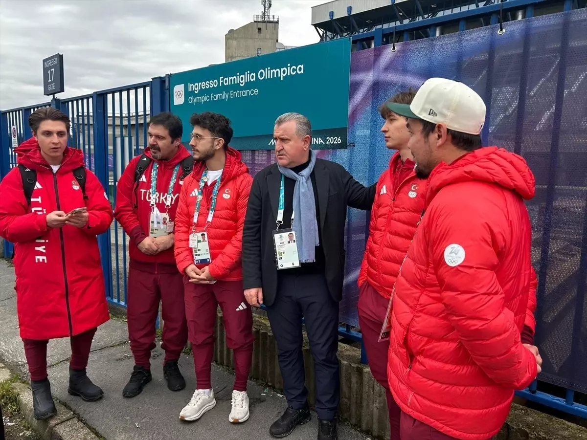 Bakan Bak, Kış Olimpiyatları’nda Milli Sporcularla Buluştu