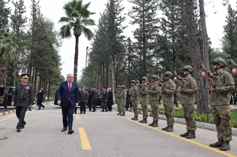 Bakan Güler Osmaniye’de İncelemelerde Bulundu