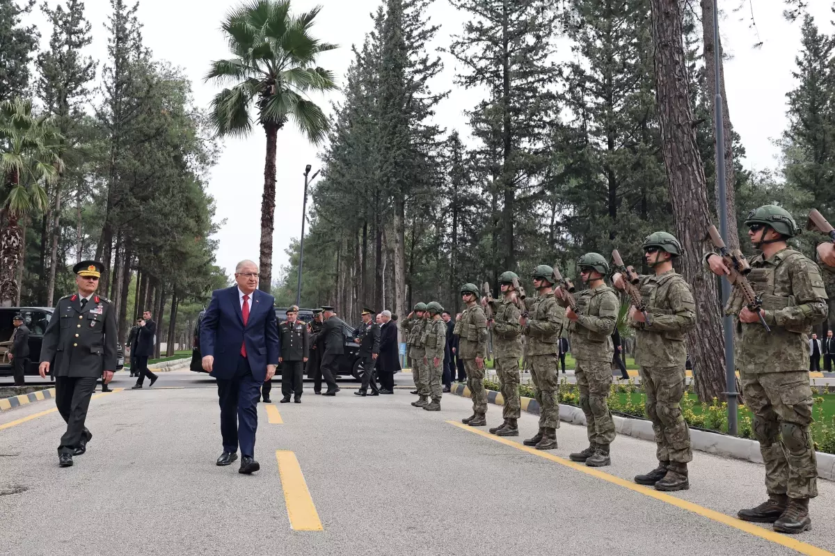 Bakan Güler Osmaniye’de İncelemelerde Bulundu