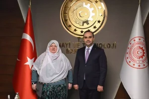 Bakan Kacır’dan Kadın Başkan’a Destek