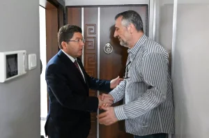 Bakan Tunç, Atlas Çağlayan’ın Ailesini Ziyaret Etti