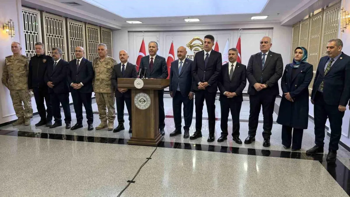 Bakan Yerlikaya: “Asrın felaketini asrın inşasına dönüştürdük”