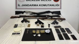 Balıkesir’de 52 adrese uyuşturucu operasyonu