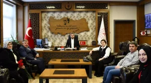 Başhekim Gömeç’ten Kanser Hastalarına Ziyaret