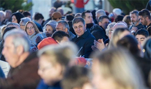 Başkan Tugay Güzelbahçelilerle iftarda buluştu