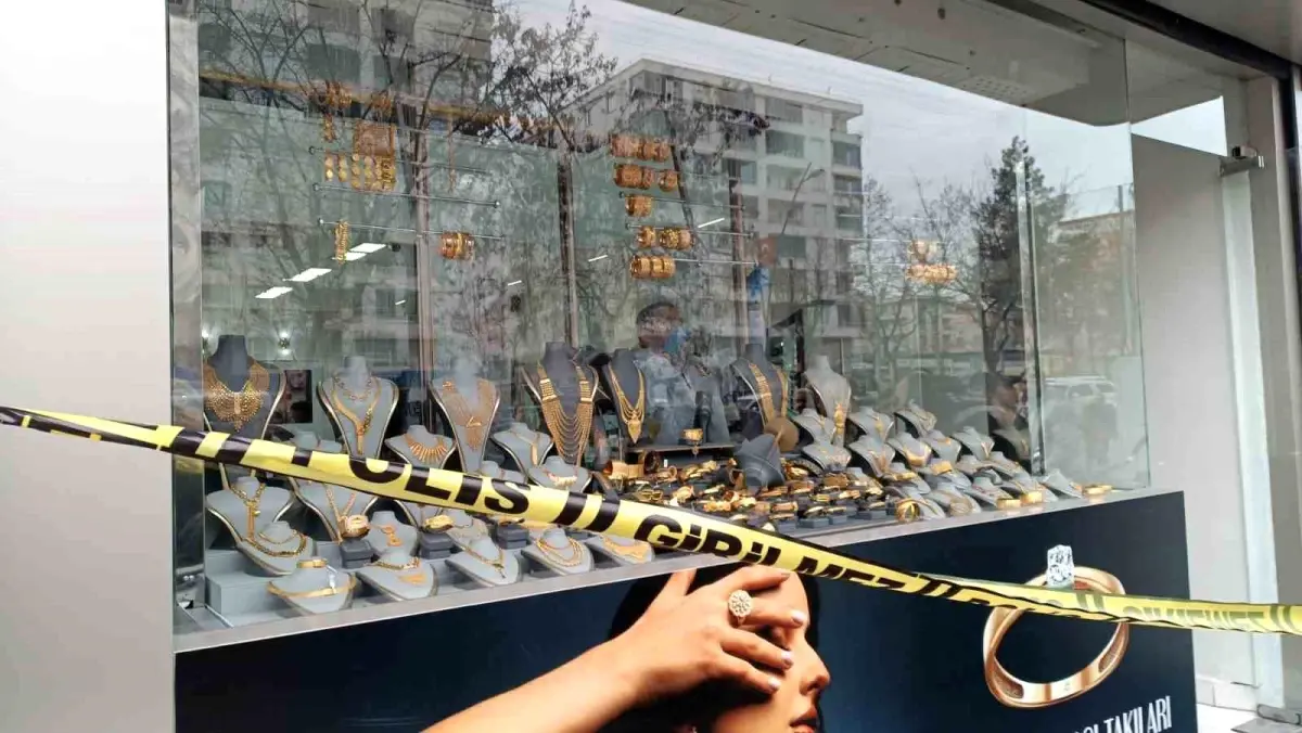 Batman’da Kuyumcu Soygunu: 1 Kilo Altın Çalındı