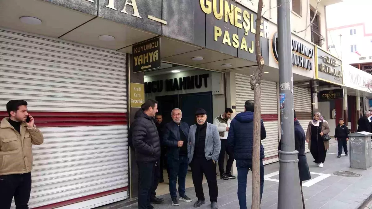 Batman’da kuyumcu soygunu ardından esnaf kepenk kapattı