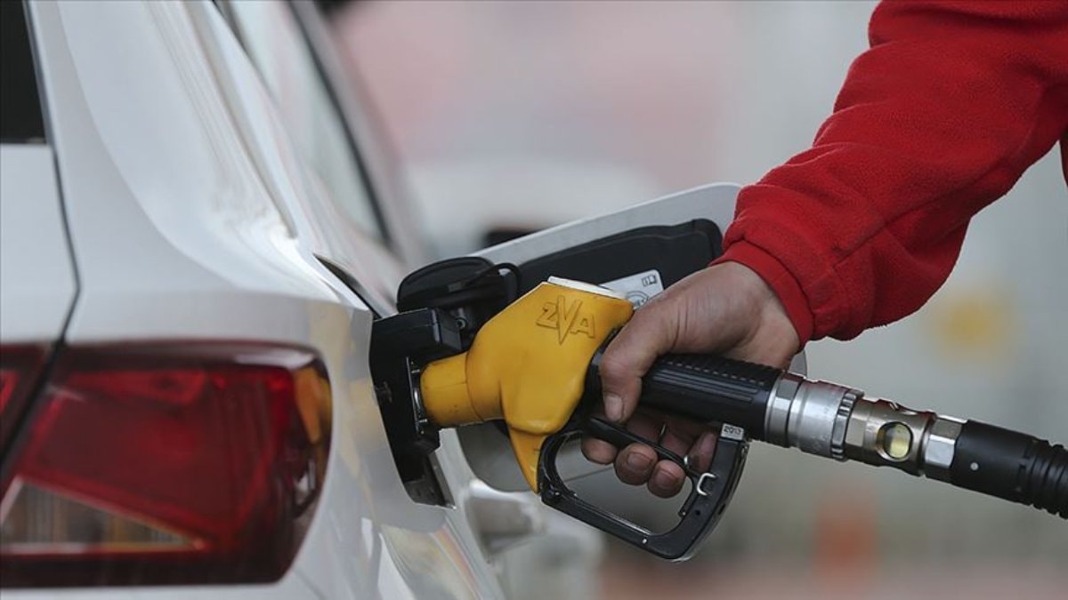 Benzine zam yolda