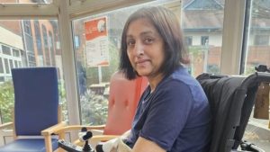 Bir gün önce köpeğiyle oynadı, ertesi gün komaya girdi: 4 uzvunu birden kaybetti