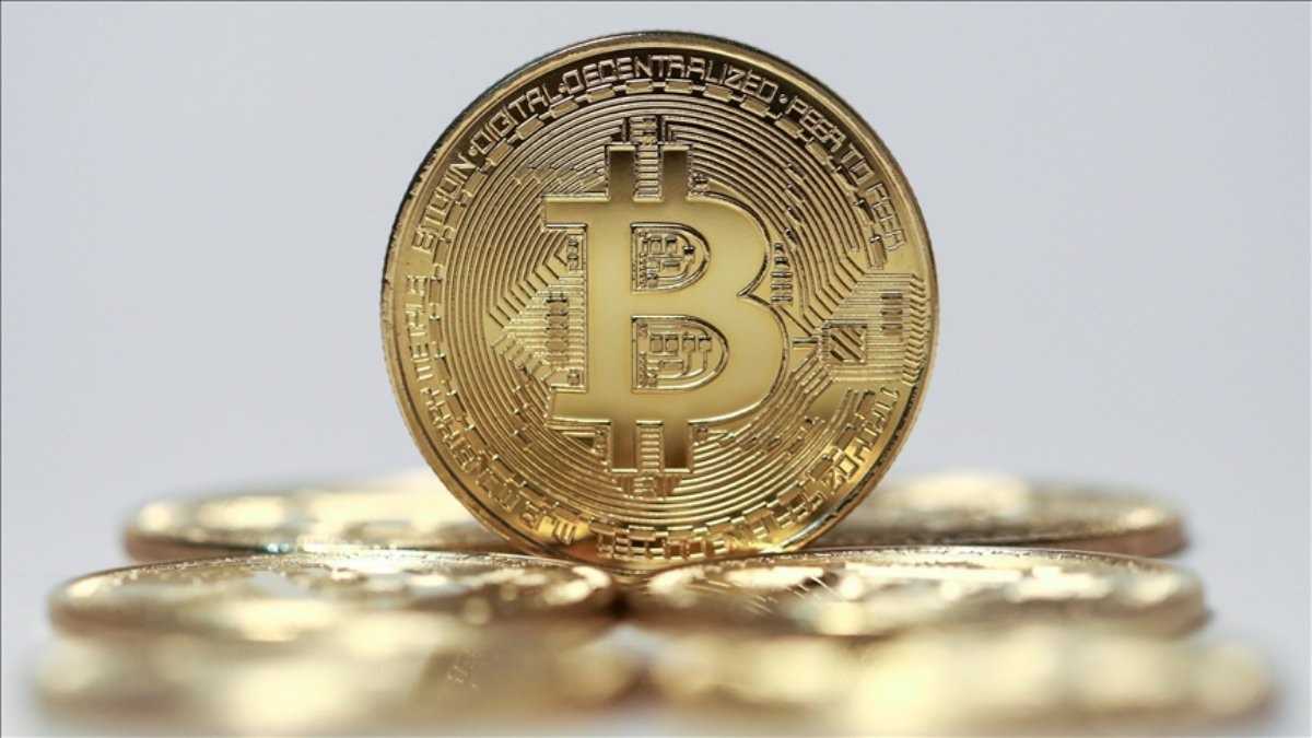 Bitcoin zirveden yüzde 40’tan fazla geriledi! Yatırımcılar endişeli
