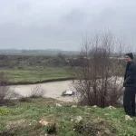 Bolu’da Otomobil Çaya Düştü