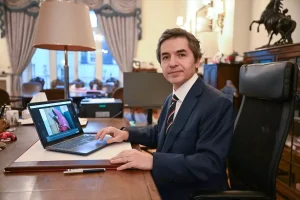 Büyükelçi Ertaş, ‘Yılın Kareleri’ Oylamasına Katıldı