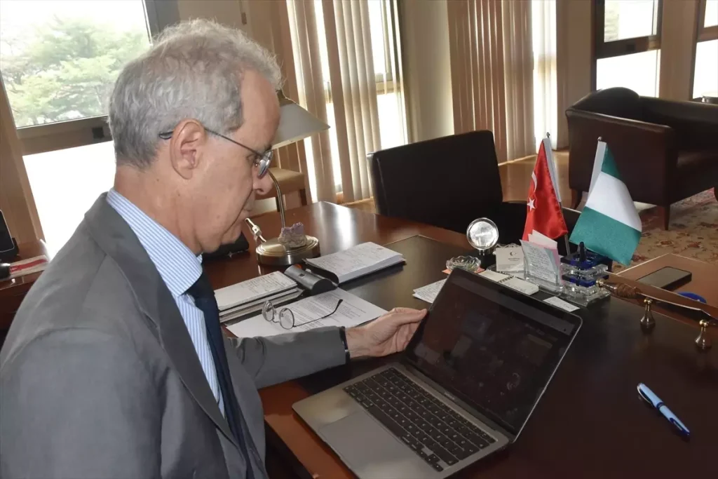 Büyükelçi Poroy, ‘Yılın Kareleri’ Oylamasına Katıldı