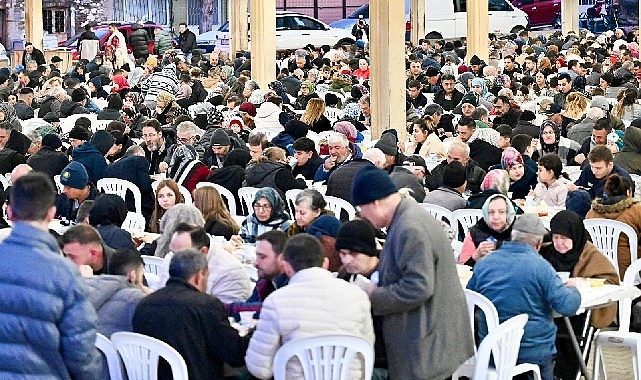 Büyükşehir’in İftar Sofrası Kırkağaç’ta Kuruldu