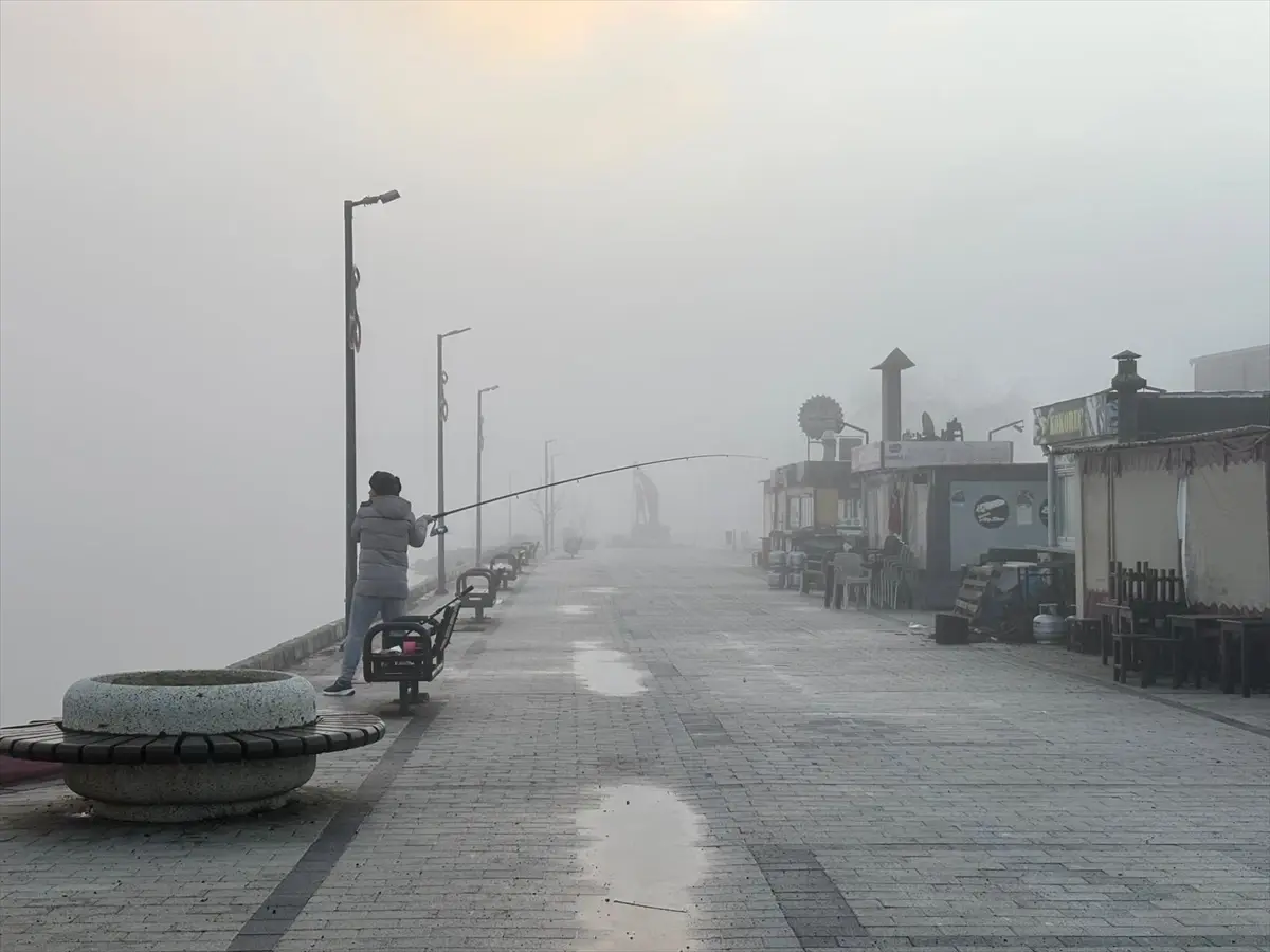 Çanakkale Boğazı’nda Gemi Trafiği Yeniden Başladı