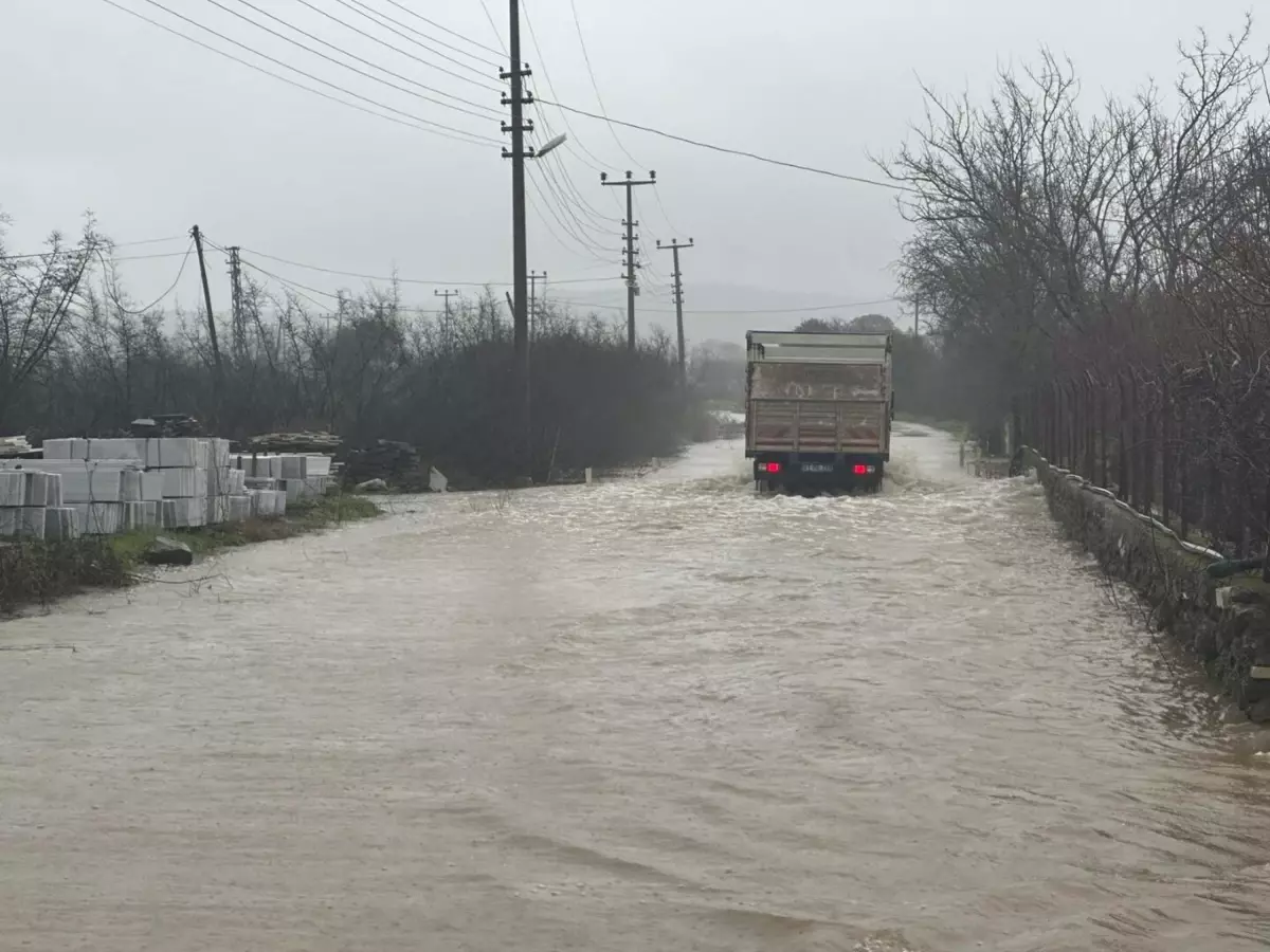 Çanakkale’de Sağanak Tarımı Vurdu