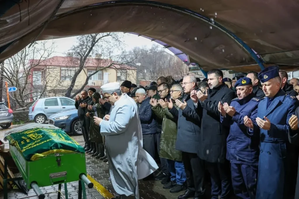 Çanakkale’de vefat eden şehit annesinin cenazesi defnedildi
