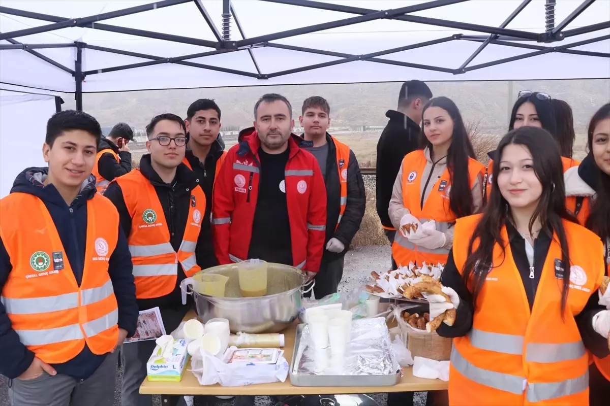 Çankırı’da öğretmen ve öğrencilerden deprem farkındalığı etkinliği